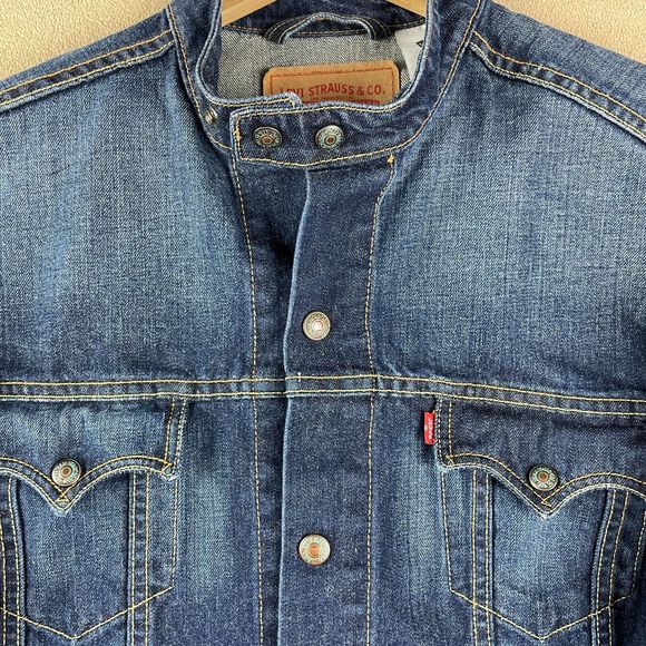 Levis Jacket Mens Extra Large Easy Rider Denim Medium Wash Trucker XL Biker Logo - Picture 3 of 16